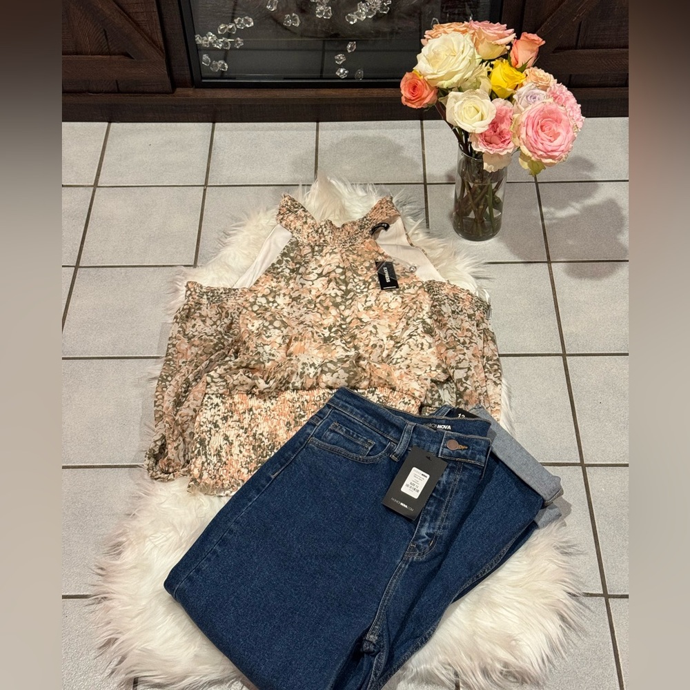 Express Floral shirt & FashionNova “ I got it from my momma jeans” size 13